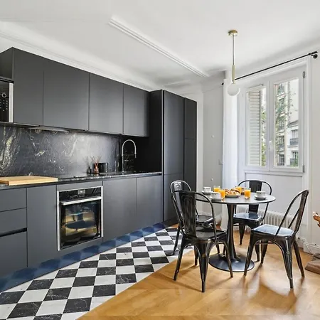 Magnifique Appartement Au Coeur Du Xviiieme Paris Exterior photo