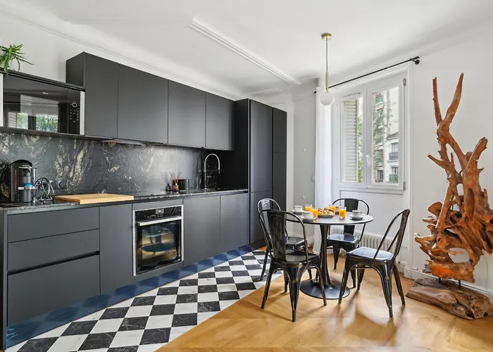 Magnifique Appartement Au Coeur Du Xviiieme